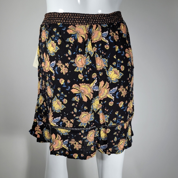 BUNDLE&SAVE! Chance&Destiny Black Gold Skirt - Picture 2 of 4